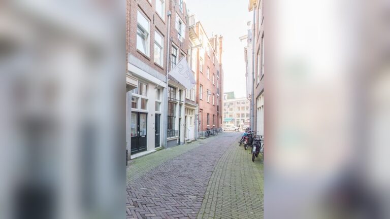 Red Light District Residence on Ground Floor